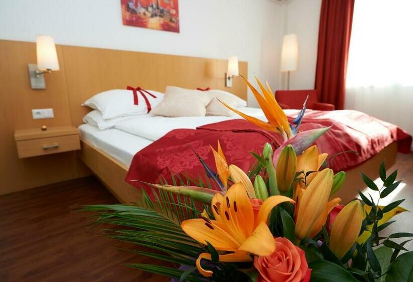 Апартаменты 1 Спальня, City Hotel Mödling
