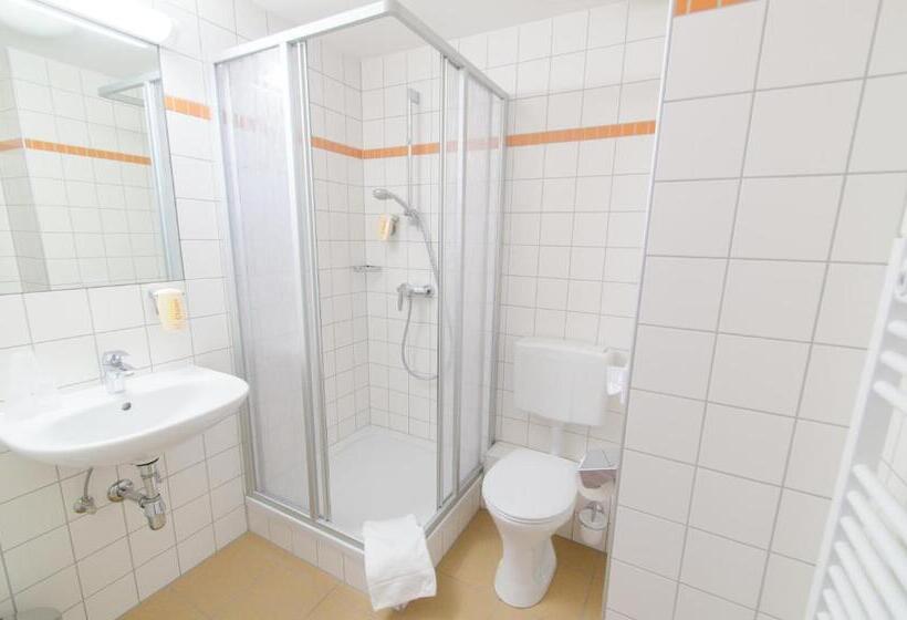 اتاق استاندارد سه نفره, Jufa Hotel Hochkar