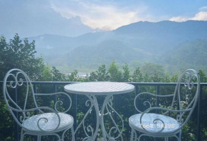 Номер Стандарт Трехместный, สว้าฮิลล์ น่าน สะปัน   Sawa Hills