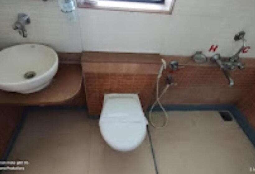 Номер Deluxe, Premier   Hotel In Saket Society Bhusawal