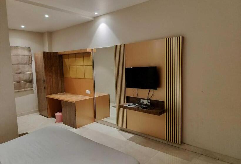 トリプルクラシックルーム, Fabhotel Jp Villa