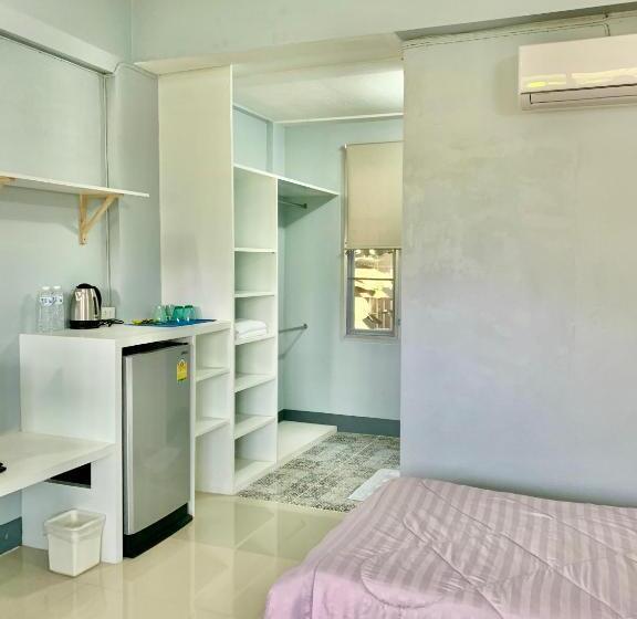 Номер Стандарт, Pj Place