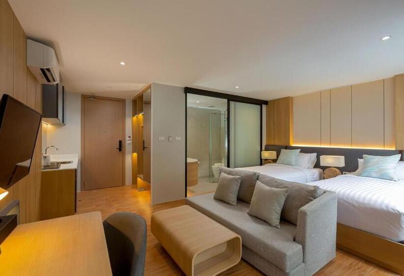 Номер Deluxe, Wyndham Garden Naithon Phuket