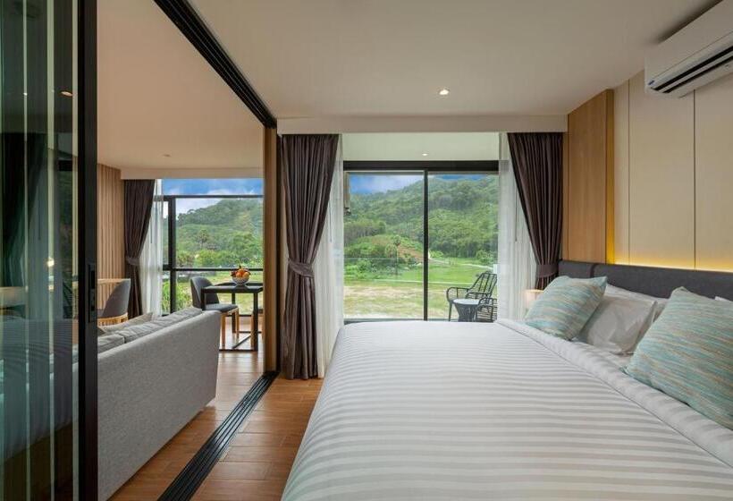 Номер Премиум, Wyndham Garden Naithon Phuket
