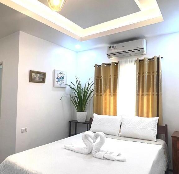 اتاق خانوادگی با چشم‌انداز باغ, Rich Vania Suites