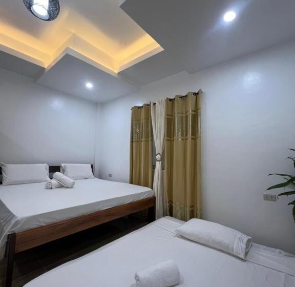اتاق خانوادگی با چشم‌انداز باغ, Rich Vania Suites