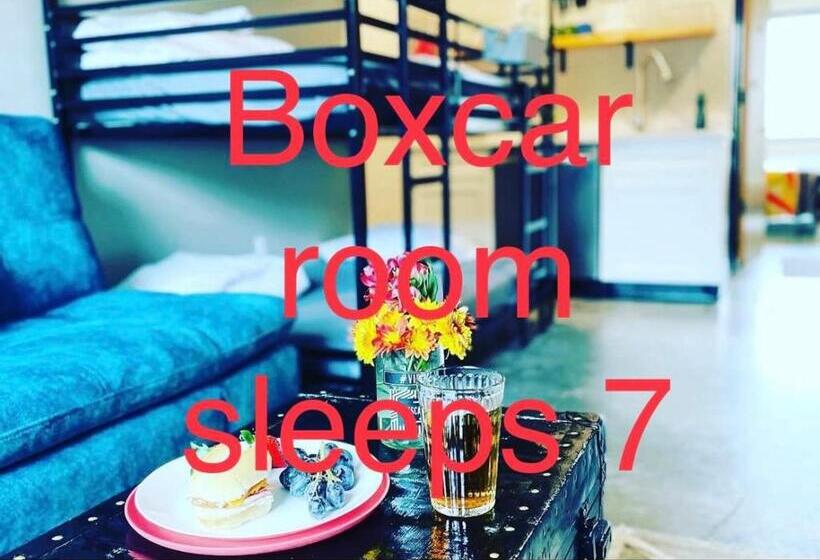 Семейное Студио, Boxcar Four Family Suite Near St Louis