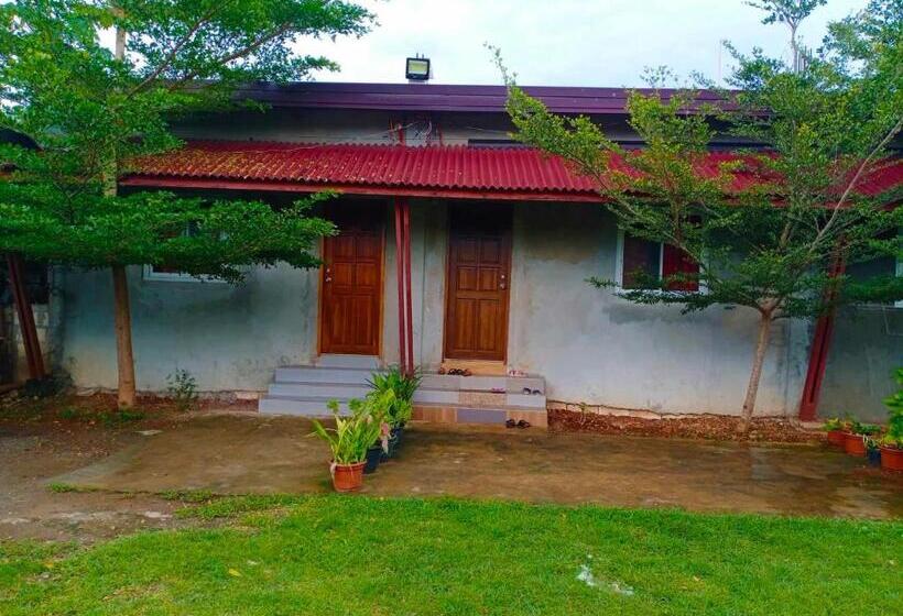 Семейный Номер, Yfs Guesthouse With Motorbike