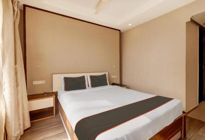 三人经典房间, Kailash Inn