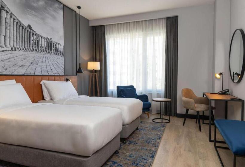 سوئیت پریمیوم, Radisson Blu Hotel, Amman Galleria Mall