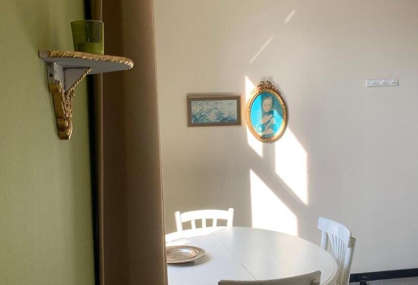 스탠다드 트리플 룸, De Lotuspoort Met Mihr S B&b In De Abdij Van Bornem