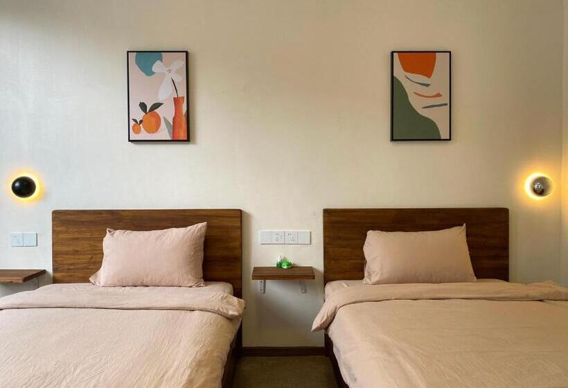 Номер Стандарт Вид на Горы, Pomelo Hostel Xingping
