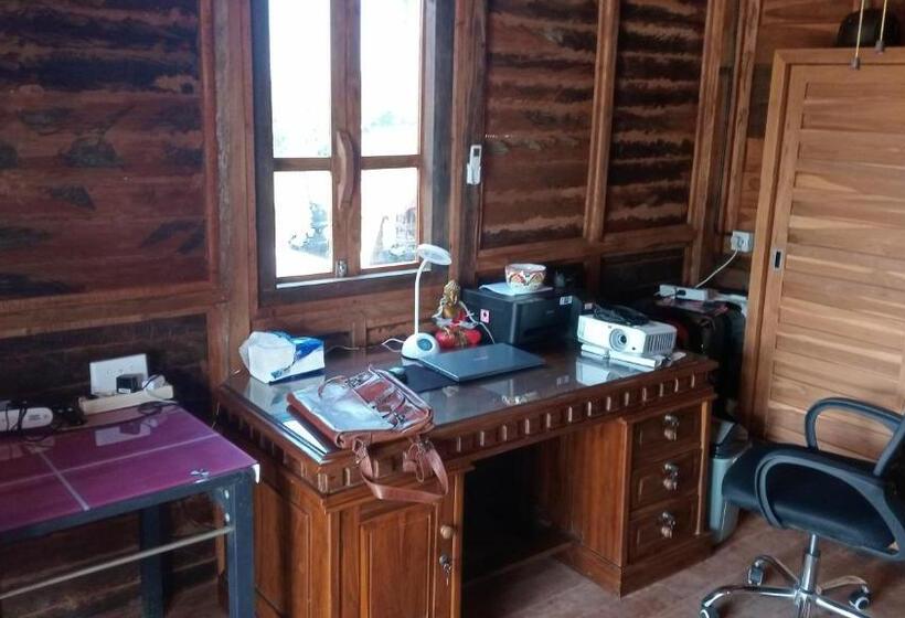 Номер Deluxe Вид на Бассейн, Melasti Mountain Villa, Amed Bali   Agung Room 2