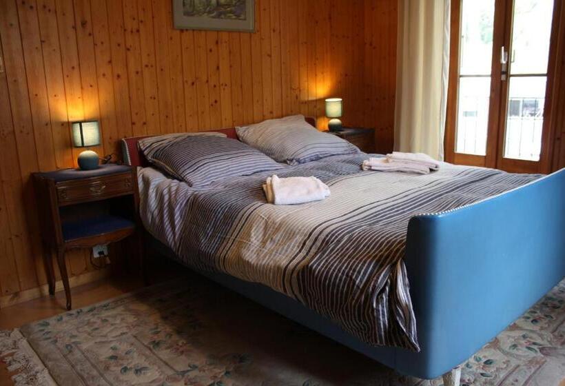 Номер Стандарт Совместная Ванная, La Petite Auberge
