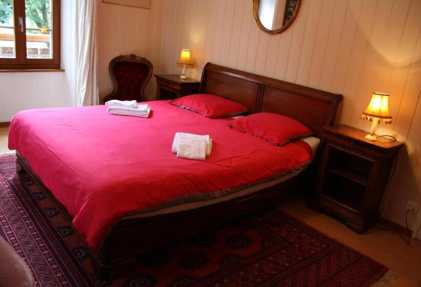 Номер Стандарт Вид на Горы, La Petite Auberge