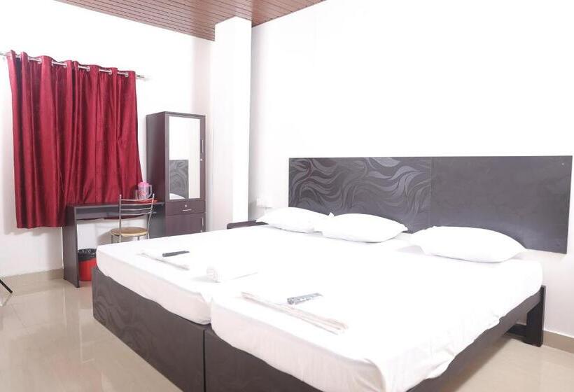 Трехместный Номер Deluxe, Ace Suites