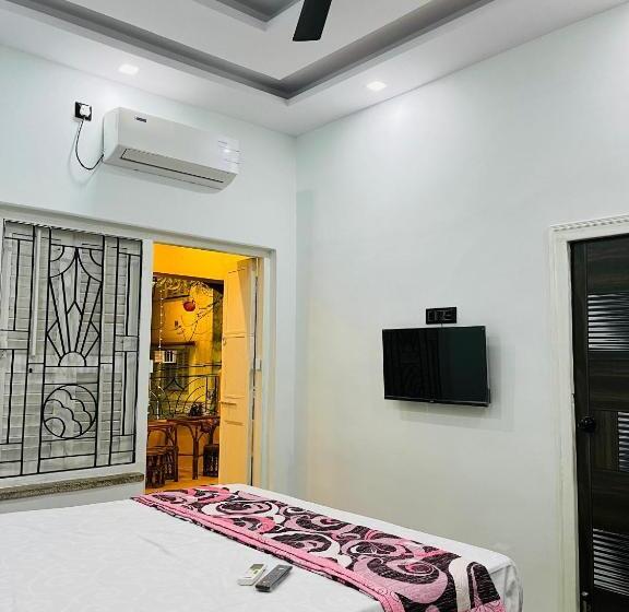 Номер Стандарт с Балконом, The Corridor Inn