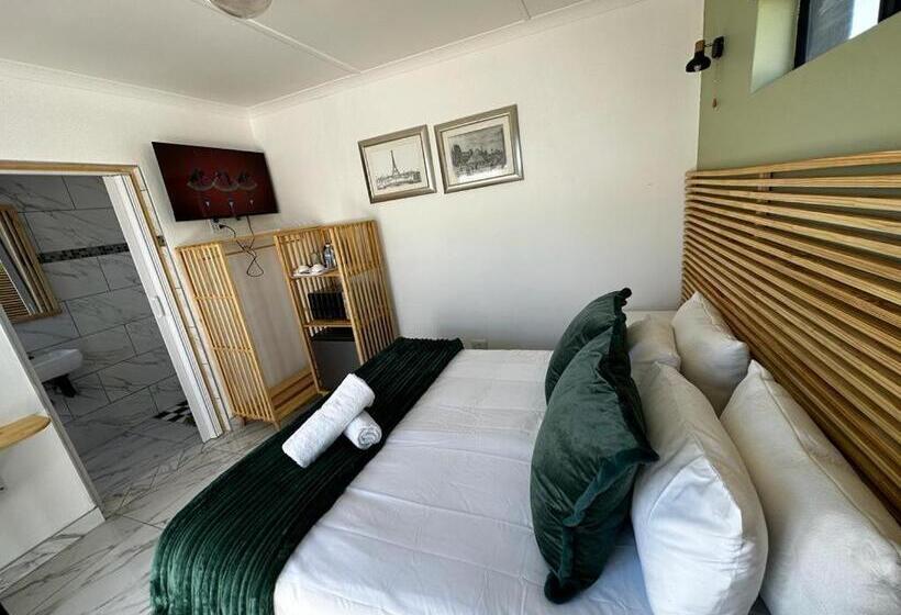 Номер Deluxe, Zuri Place