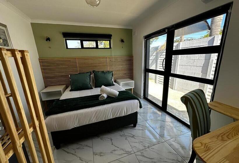 Номер Deluxe, Zuri Place