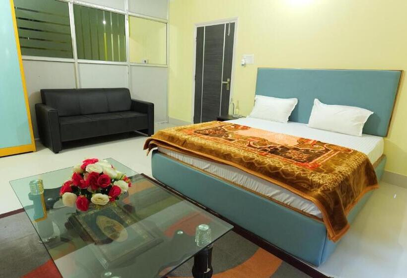 Апартаменты 2 Спальни, The Transit Stay Guwati