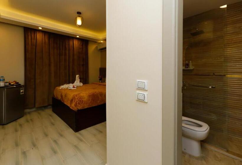 اتاق لوکس, Venus Pyramids Inn   Top Roof Access W Free Break Fast