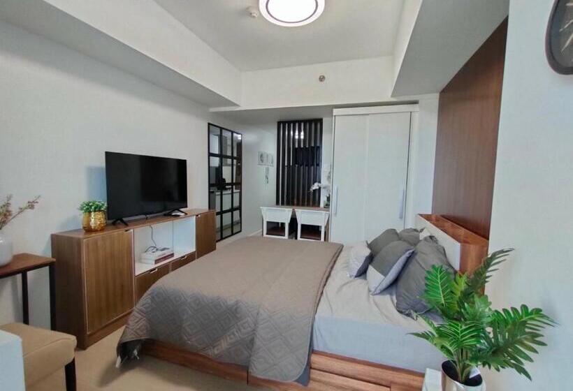 آپارتمان 1 خوابه با چشم‌انداز, The Aces Crib, Simplicity And Elegance