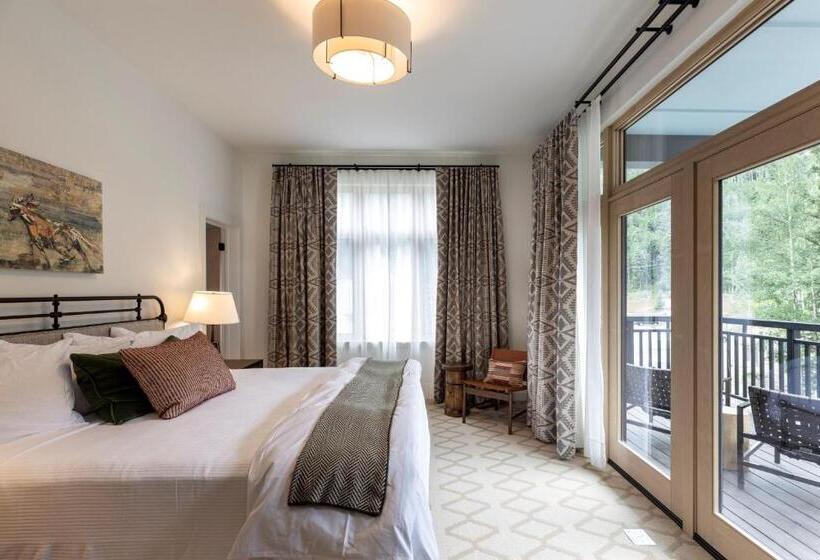 패밀리 스위트, The Blake Residences
