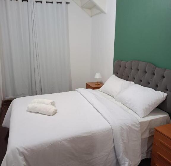 스위트, é Hostel