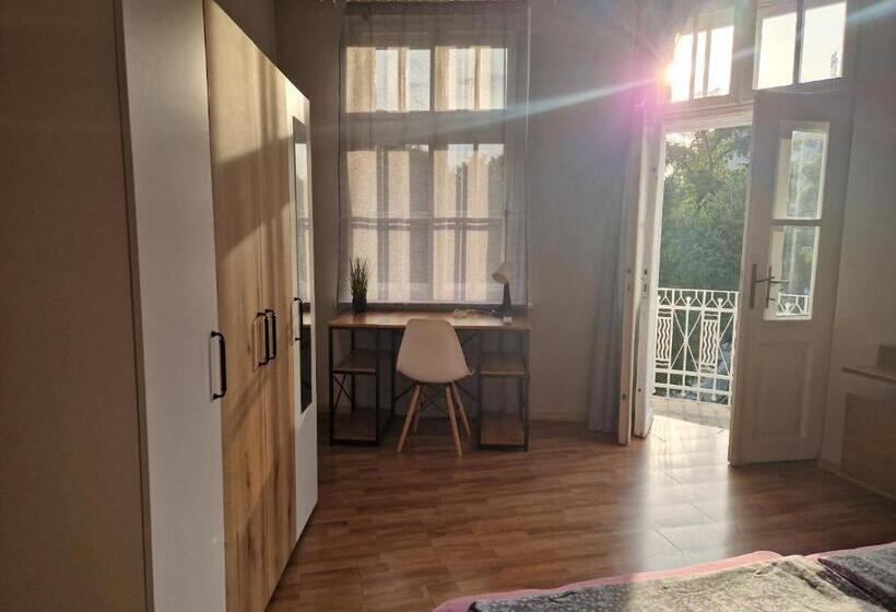 اتاق استاندارد با تراس, Lambo S Corner Varna   Guest Rooms