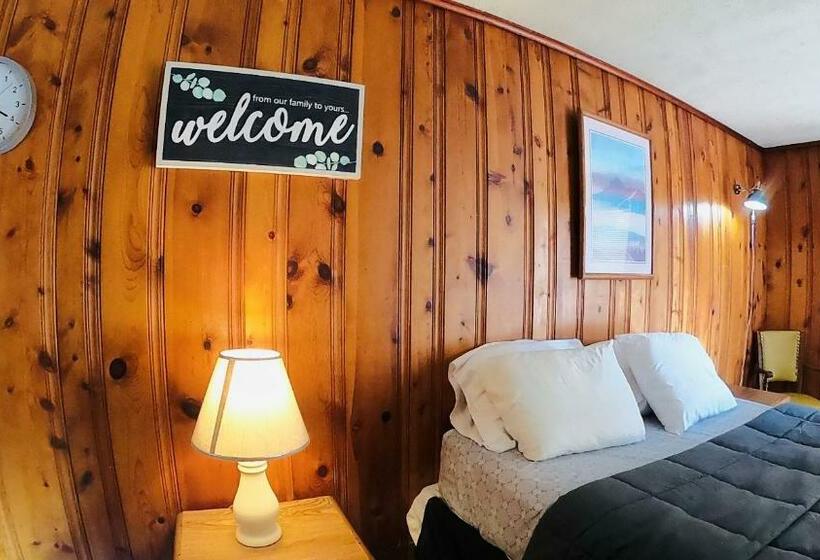 Номер Стандарт, Heart Of The Berkshires Motel