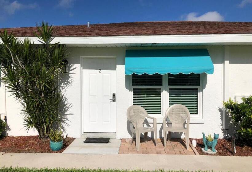 标准间内部标间, Addy's Villas