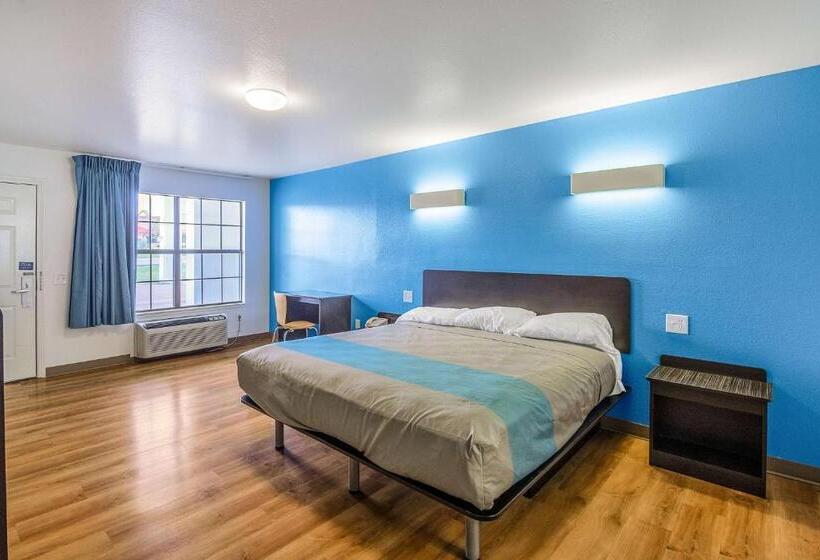Номер Deluxe Кровать Кинг, Motel 6 Canton, Tx