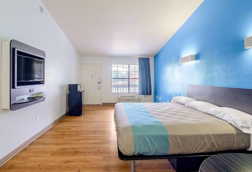 Номер Deluxe, Motel 6 Canton, Tx