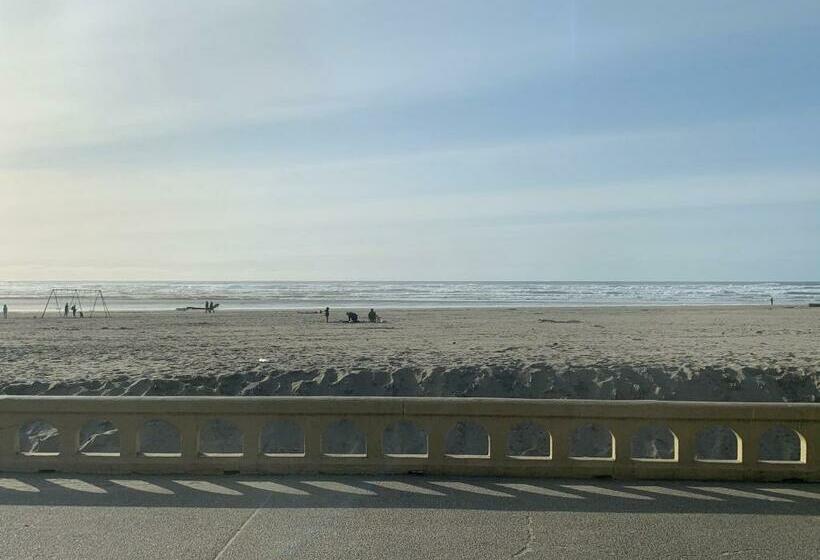 اتاق استاندارد با چشم‌انداز دریا, The Ocean Front At Seaside