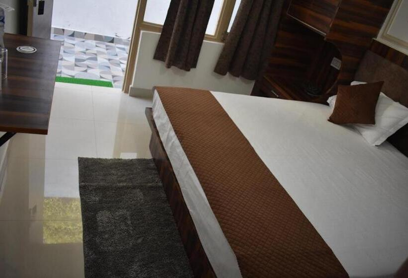 디럭스 룸, Chopta House Hotel And Restaurant