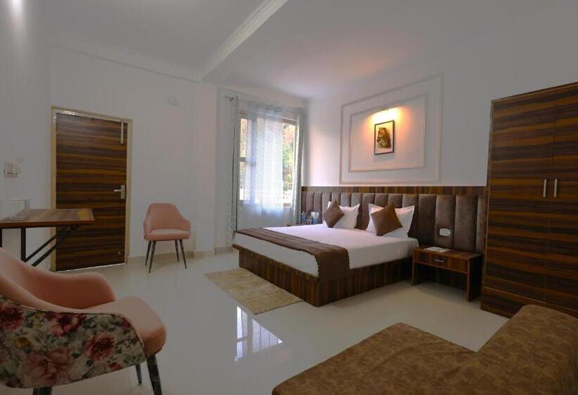 패밀리 스위트, Chopta House Hotel And Restaurant