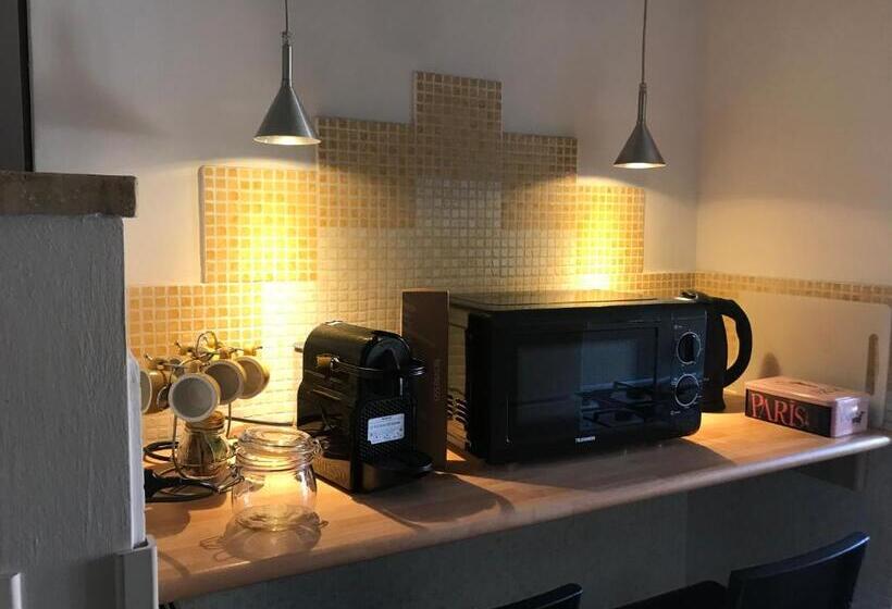 Номер Deluxe, Gasperina House