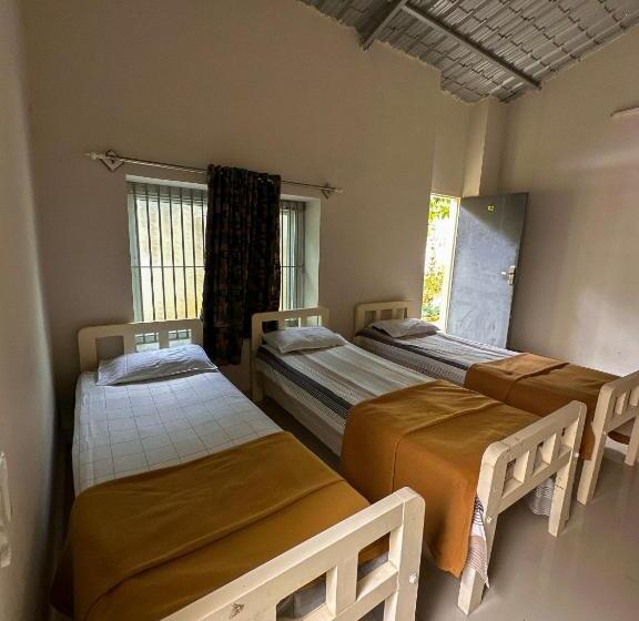 Номер Стандарт Трехместный, Rac Adventure Camp By Lexstays,near Isha Foundation