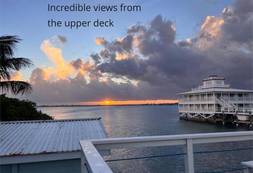 带海景的复工套房, Dockside Utila Ocean Front Suites