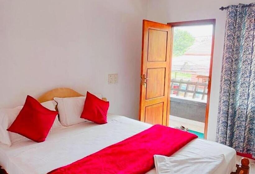 三人经典房间, Spot On Cochin Tourist Home