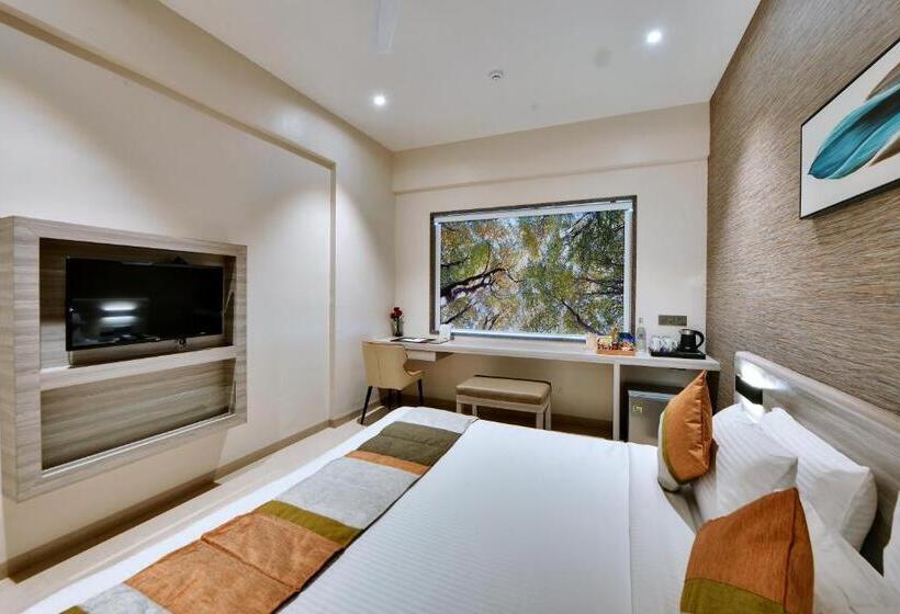 デラックスルーム, Click Hotel Pithampur