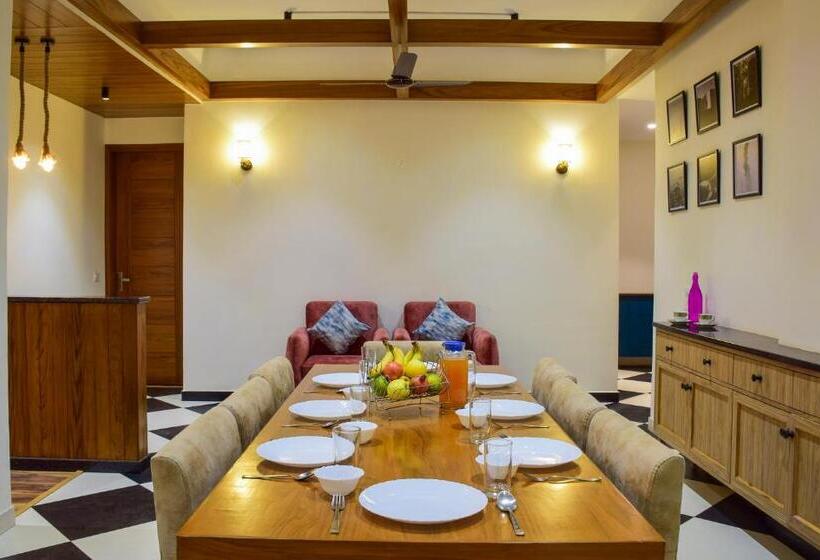 キャビン, The Kasauli Walk
