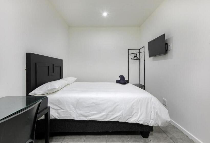 Номер Economy, Inn & Out Express Sea Point