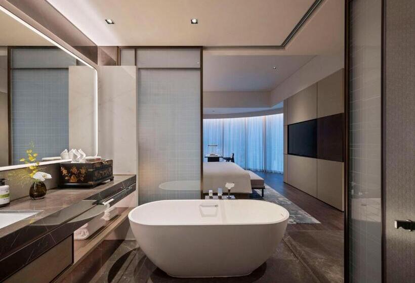 Номер Deluxe Кровать Кинг Вид на Город, Pullman Quanzhou Shuitou