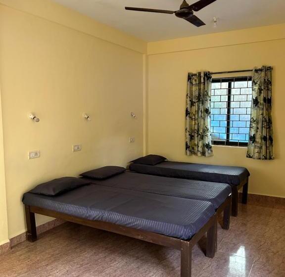 标准三人间, Anjunapalms Guesthouse