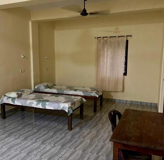 四人标准间, Anjunapalms Guesthouse