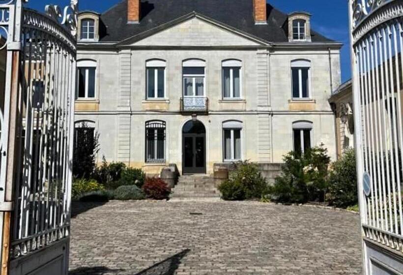 Номер Стандарт, Chambres D Hôtes Raffinées Avec Piscine à La Flèche, Proche Zoo Et Prytanée National   Fr 1 410 417