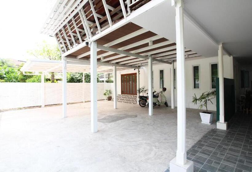 Номер Стандарт, Room In Guest Room   Baan Khunphiphit Homestay
