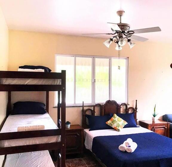 패밀리 룸, Hostel Dos Gringos