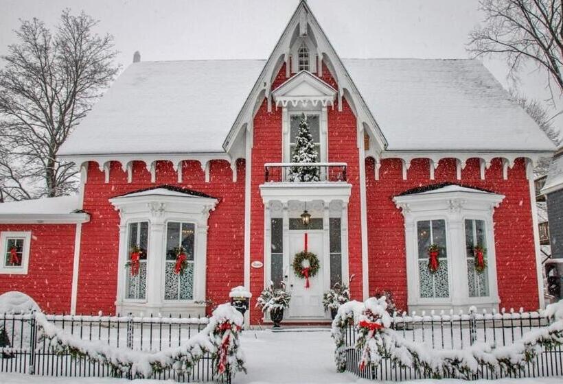 デラックスルーム, The Red House Fredericton